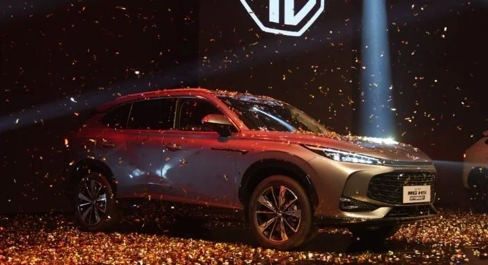 MG HS Super Hybrid SUV showcased in Pakistan, highlighting MG’s advanced hybrid technology and premium mobility experience.